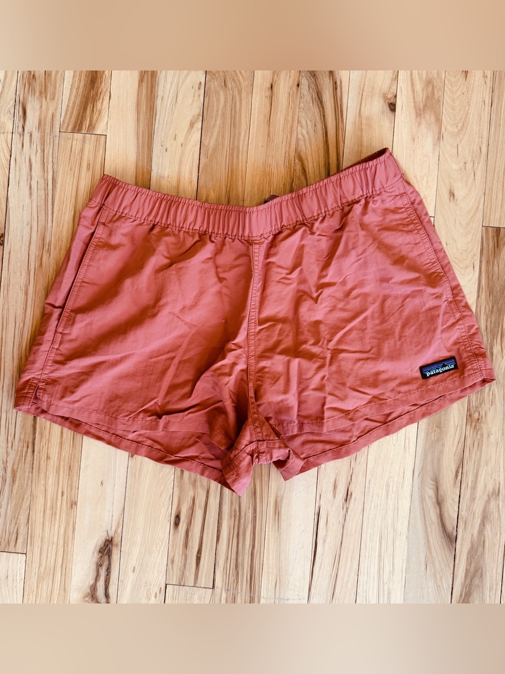 Patagonia Barely Baggies Shorts - 2½" Fr: Land To Water Women Sz M Excellent